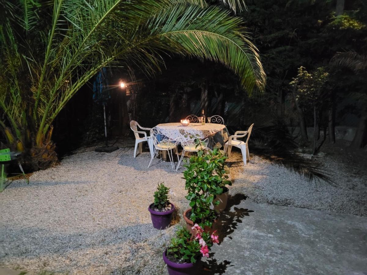 Villa La Desiree - Haut De Villa, 68M2, 8 Personnes Max, Climatise, 4 Etoiles, 120M2 De Jardin Et Parking, Wifi, Vu Mer Antibes Bagian luar foto